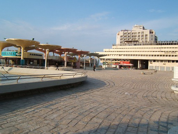 הכל כלולסאום - מגדלים רב תכליתיים לשיקום כיכר אתרים