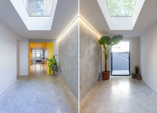 חלון ה- SkyLight השוטף את כל המבואה החשוכה באור יום טבעי. צילום: Peter Landers