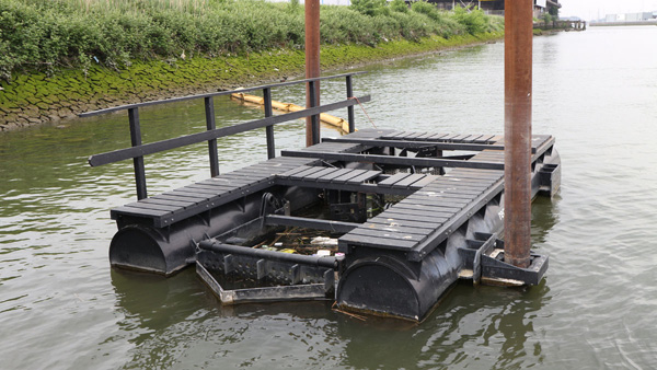 מלכודת הפסולת הימית. צילום: Recycled Island Foundation