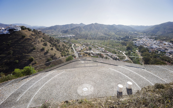 Architects: WaterScales arquitectos, Photograhs: Fernando Alda