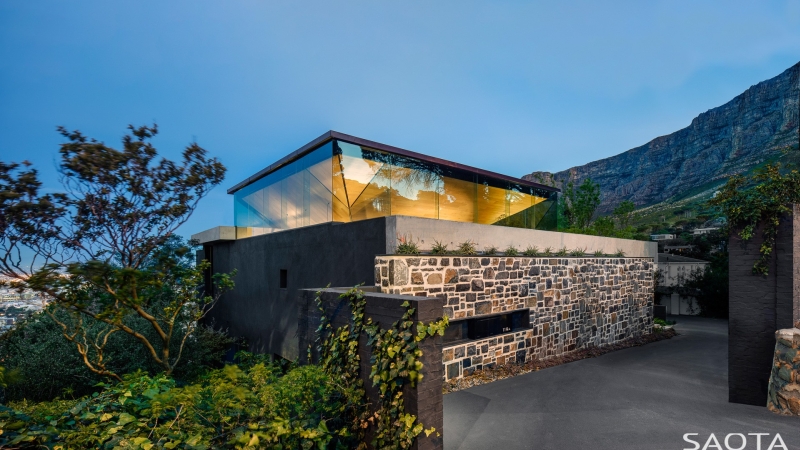 Saota Kloof House Photo Credit: Adam Letch & Micky Hoyle